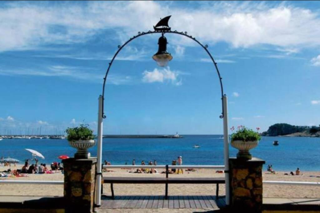Nuevo Apartamento Moderno Elisa - A 80 Metros De La Playa Para 5 Personas ซานต์เฟลิอูเดกีโซลส์ ภายนอก รูปภาพ